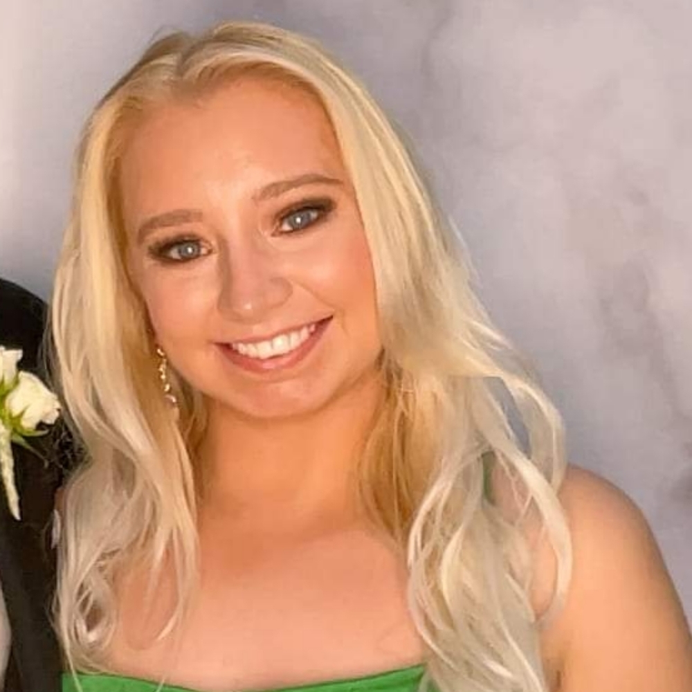 Meet your Posher, Hailey